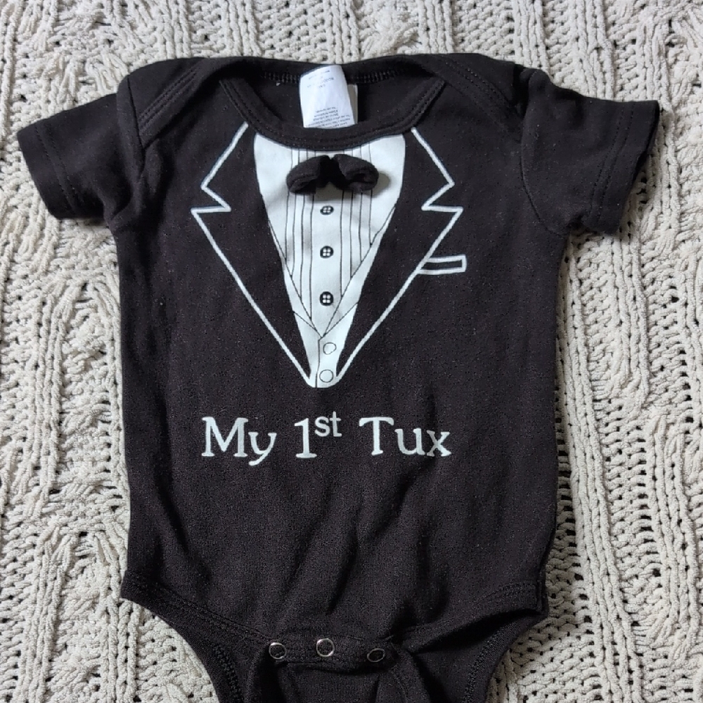 ✨ Ella Jackson 0-6mo Bodysuit